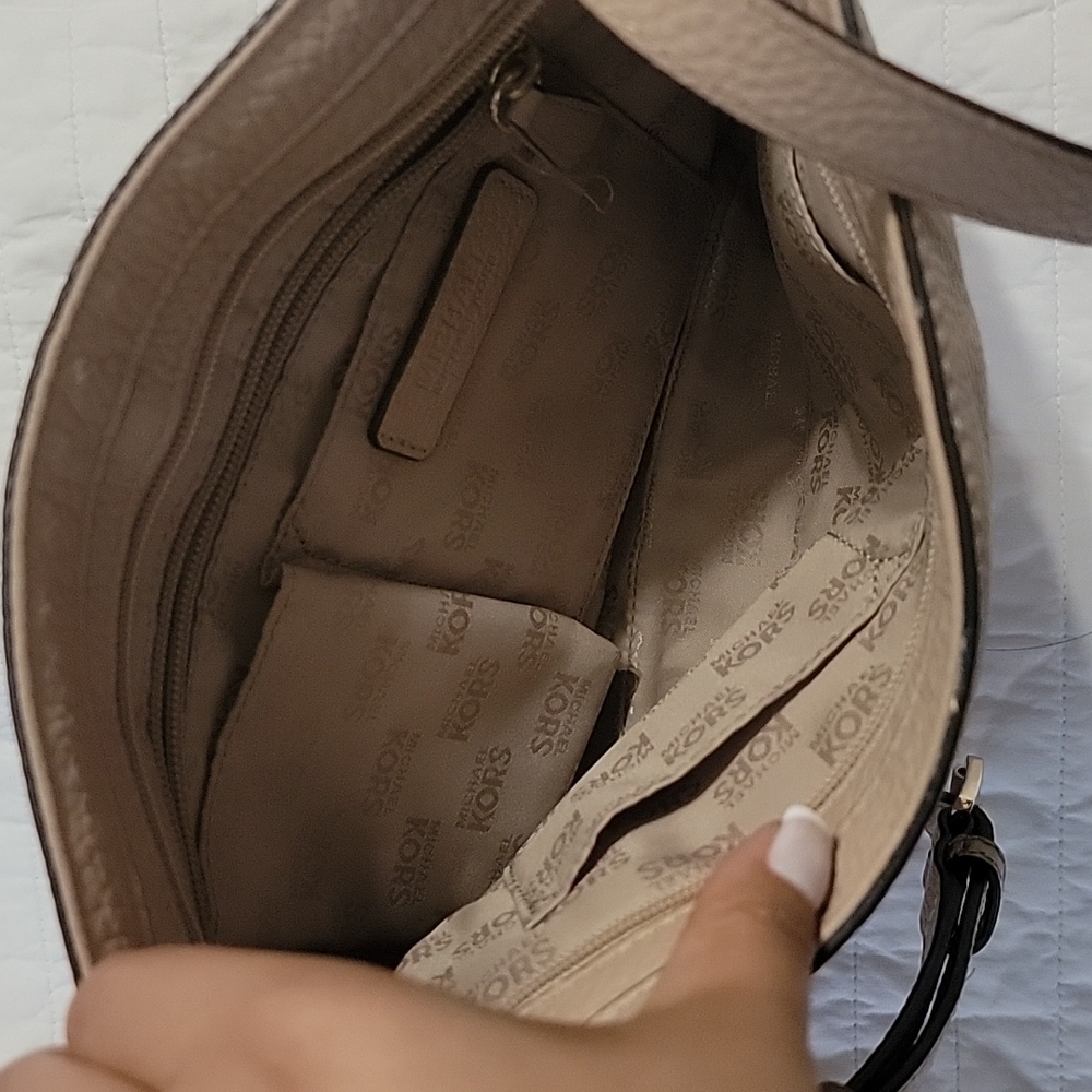 NWT MK Shoulder Convertible 'Hallie' Blush Leather Cross Body Bag - Picture 4 of 10